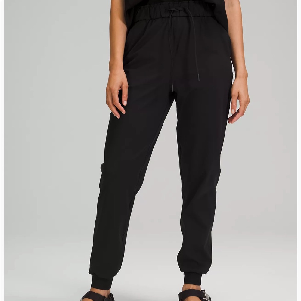 Lululemon Size 10 Black Stretch High Rise Jogger Sweatpants